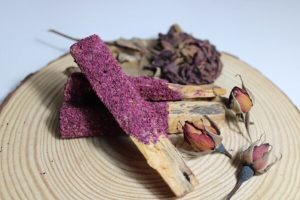 Stick de Palo Santo con Rosas - Imagen 2