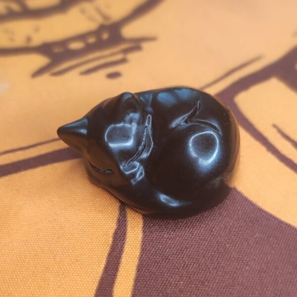 Figura de Gato de Obsidiana Plateada